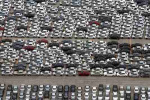 شرکت خودروسازی برای خودروهای ناقص، پارکینگ کم آورد!